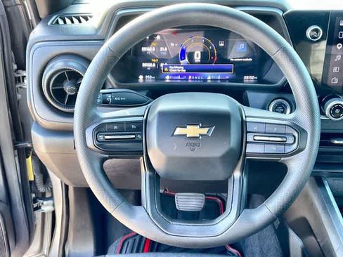 Used 2024 Chevrolet Colorado W/T w/ WT Convenience Package RWD image 17