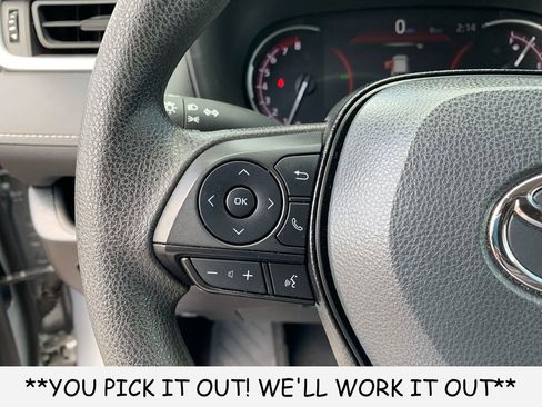 Used 2025 Toyota RAV4 XLE AWD/4WD image 16