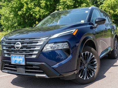 Used 2025 Nissan Rogue Platinum w/ Tech Package