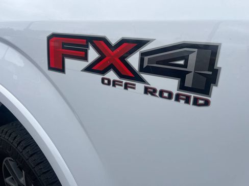 Used 2016 Ford F150 XLT w/ Equipment Group 302A Luxury AWD/4WD image 9