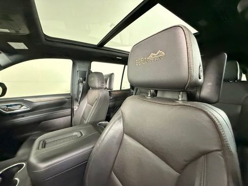 Used 2023 Chevrolet Tahoe High Country image 5