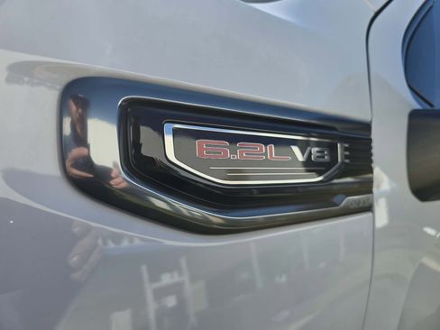 Used 2025 GMC Sierra 1500 AT4 image 12