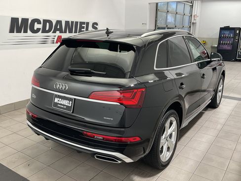 Used 2023 Audi Q5 2.0T Prestige w/ Prestige Package image 4