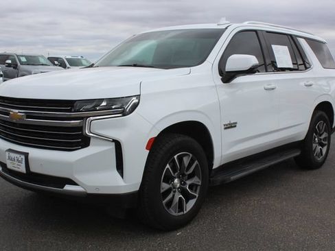 Used 2022 Chevrolet Tahoe LT w/ Luxury Package AWD/4WD image 11