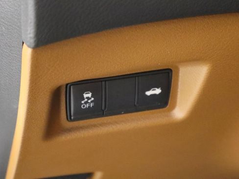 Used 2023 INFINITI Q50 Sensory image 22