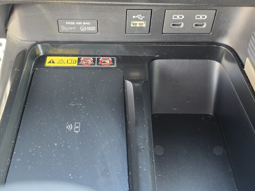 Used 2025 Toyota Camry SE FWD image 21