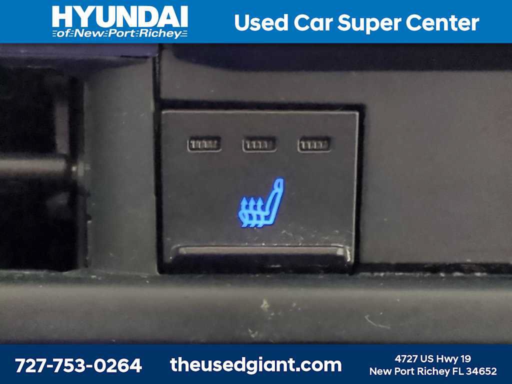 Used 2022 Toyota Sienna XLE FWD image 26
