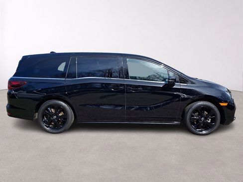 Used 2023 Honda Odyssey Sport image 8