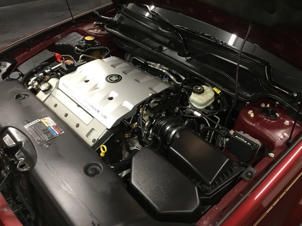 Used 2000 Cadillac De Ville DHS w/ Safety/Security Pkg FWD image 93