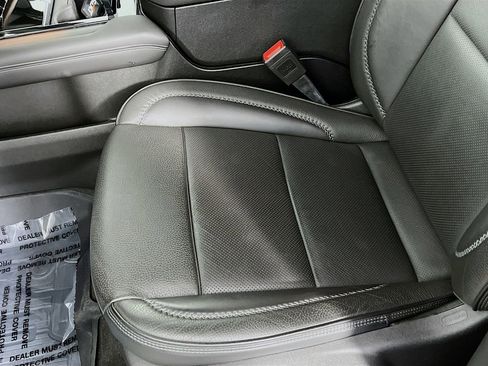 Certified 2025 GMC Yukon XL Denali AWD/4WD image 19