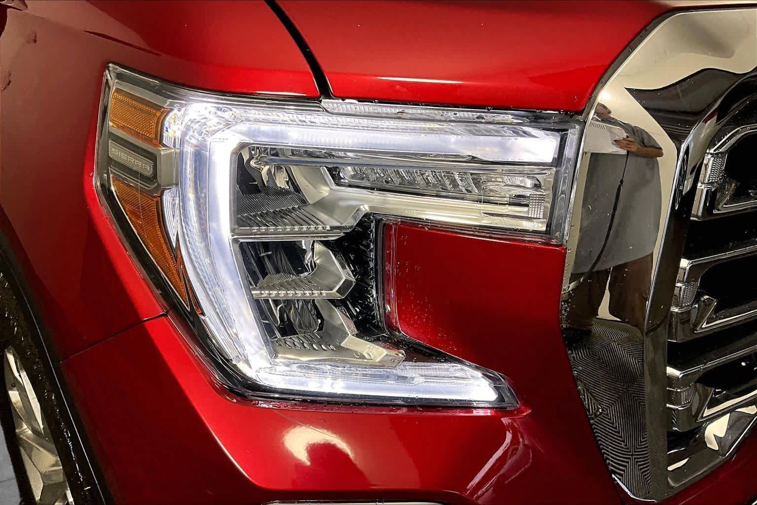 Used 2021 GMC Sierra 1500 SLT AWD/4WD image 25