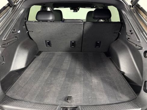 Used 2024 Chevrolet Equinox EV RS FWD image 28
