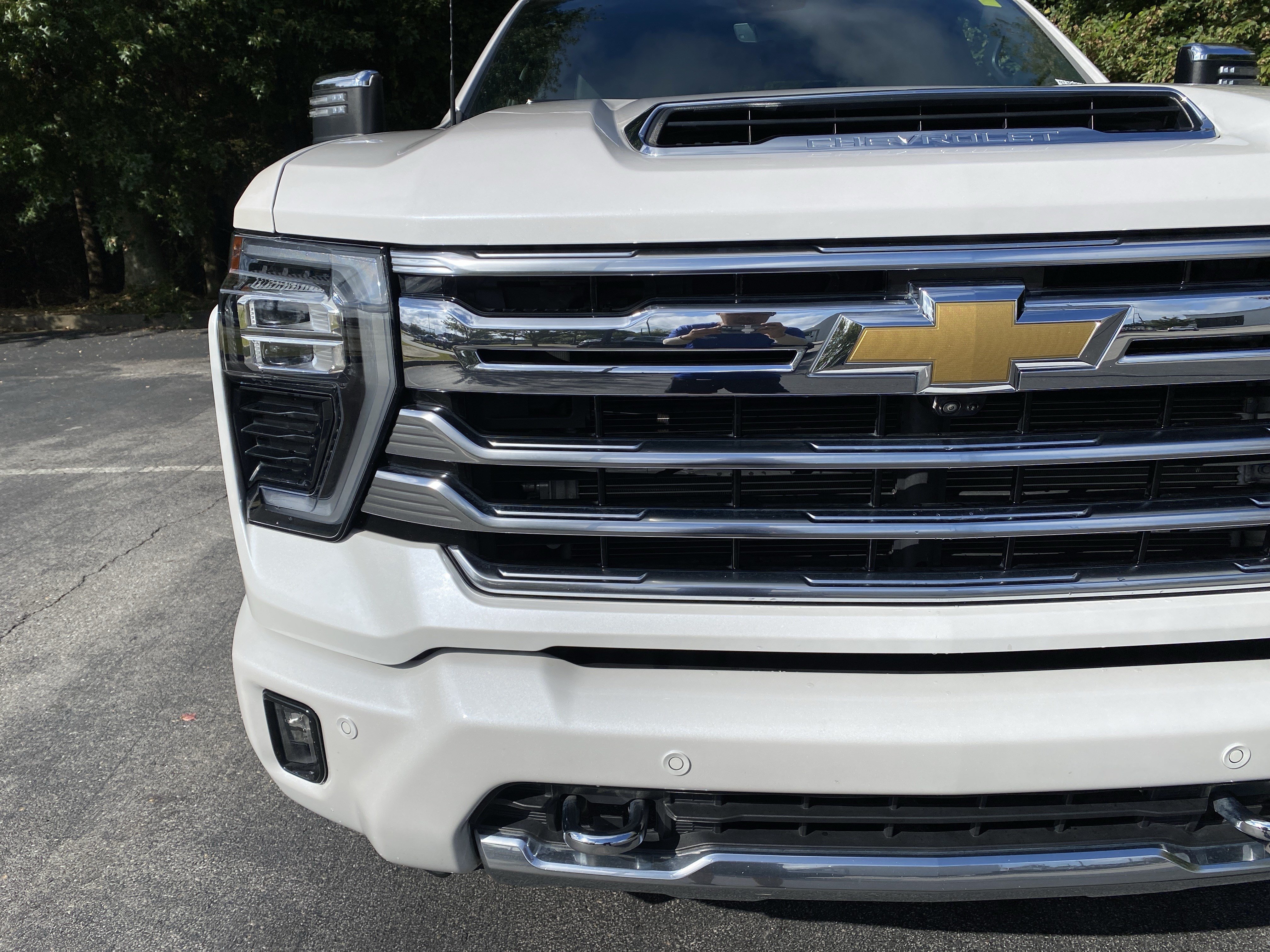 Used 2024 Chevrolet Silverado 2500 High Country w/ High Country Premium Package AWD/4WD image 14
