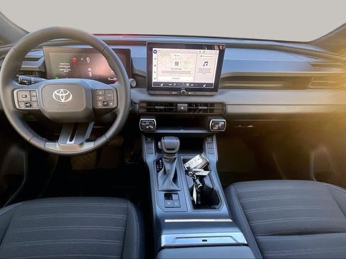 Used 2026 Toyota RAV4 SE FWD image 15