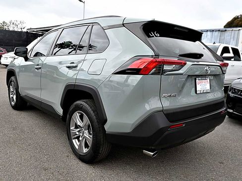 Used 2022 Toyota RAV4 XLE FWD image 5
