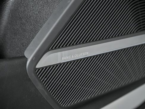 Used 2020 Audi SQ5 Premium Plus w/ Premium Plus Package image 17