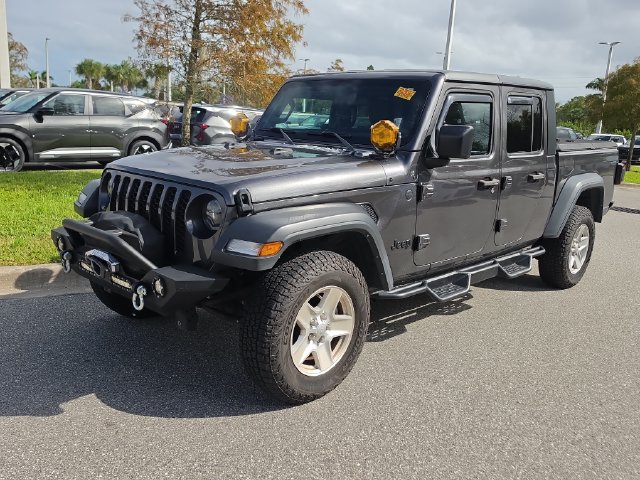 Used 2022 Jeep Gladiator Sport AWD/4WD image 3