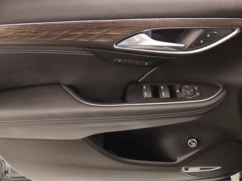 Used 2023 Buick Envision Avenir FWD image 17