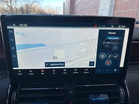 Used 2023 Lincoln Navigator L 4WD image 16