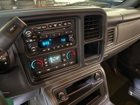 Used 2006 Chevrolet Silverado 3500 LT w/ Heavy-Duty Power Package image 23