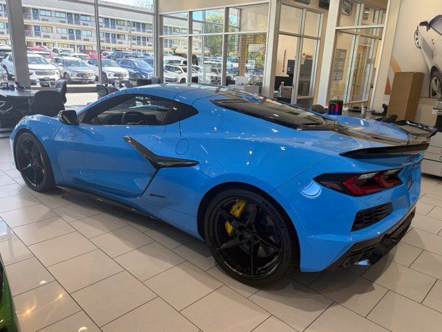 Used 2025 Chevrolet Corvette E-Ray AWD/4WD image 4