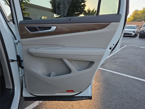 New 2026 Volkswagen Atlas SE FWD image 28