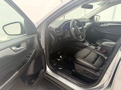 Used 2024 Ford Escape Platinum image 20