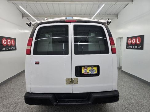 Used 2014 Chevrolet Express 2500 RWD image 5