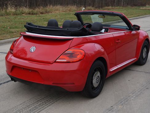 Used 2014 Volkswagen Beetle 2.5 image 5