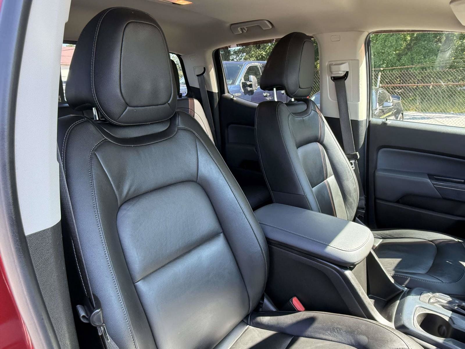 Used 2018 Chevrolet Colorado Z71 AWD/4WD image 27
