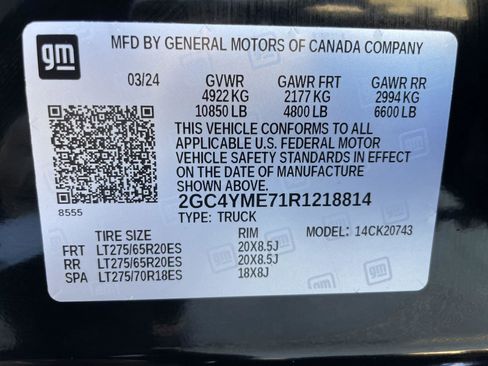 Used 2024 Chevrolet Silverado 2500 Custom w/ Custom Value Package image 11