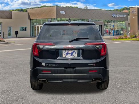 Used 2022 GMC Acadia AT4 w/ Technology Package image 4