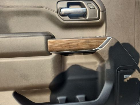 Certified 2020 Chevrolet Silverado 1500 LT Trail Boss AWD/4WD image 10