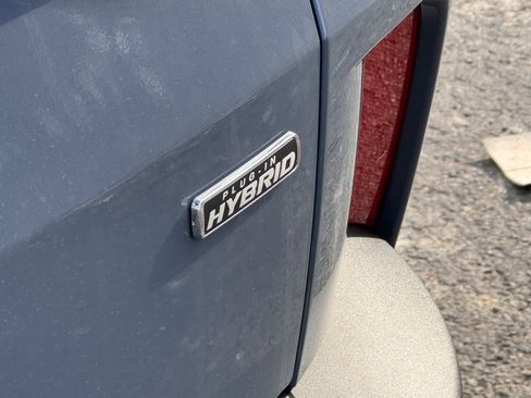 New 2026 Ford Escape SE w/ PHEV Premium Package FWD image 21