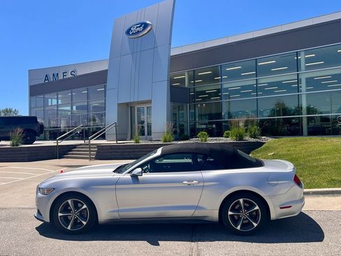Used 2015 Ford Mustang Convertible w/ Equipment Group 051A RWD image 3