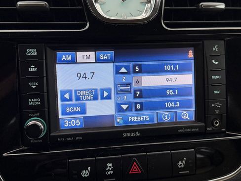 Used 2013 Chrysler 200 Limited image 18