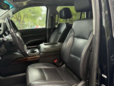 Used 2020 GMC Yukon XL SLT w/ Premium Edition RWD image 10