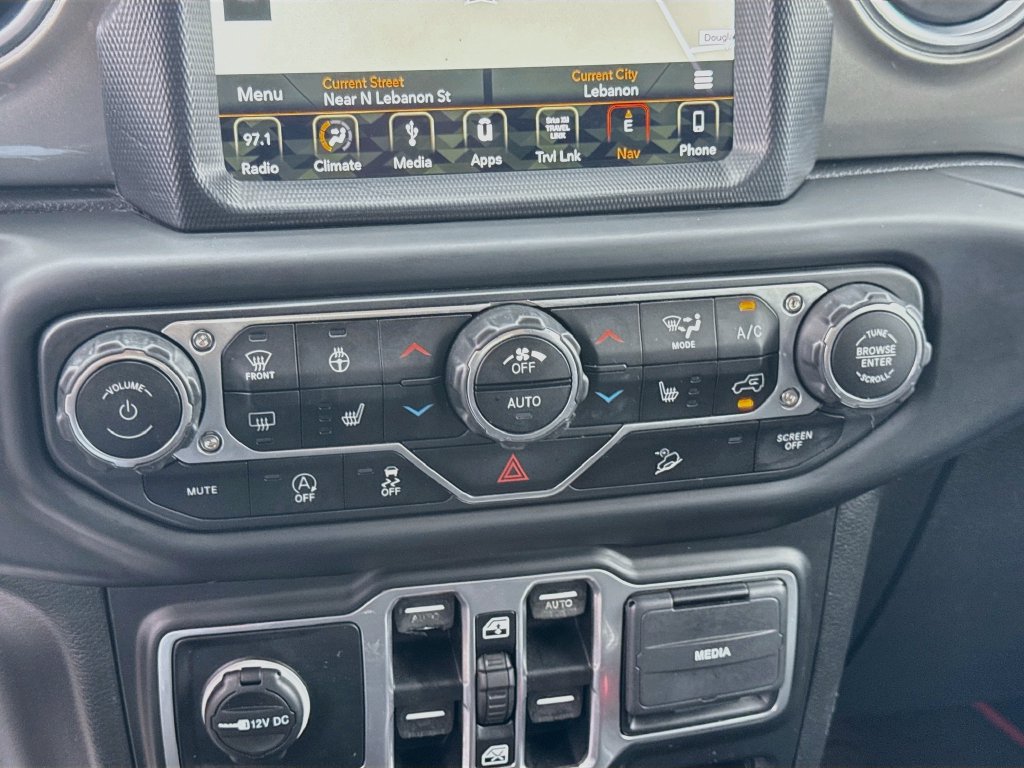 Used 2018 Jeep Wrangler Unlimited Sahara AWD/4WD image 16
