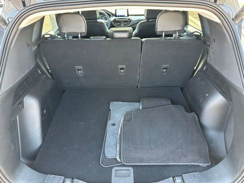 Used 2021 Ford Escape SEL w/ Class II Trailer Tow Package image 9