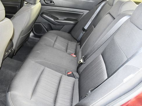 Used 2024 Nissan Altima 2.5 SV FWD image 46