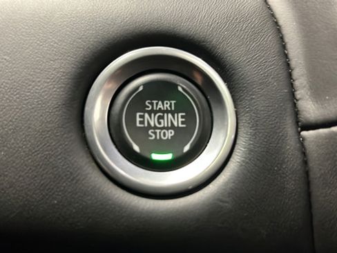 Used 2023 GMC Yukon XL Denali Ultimate AWD/4WD image 22