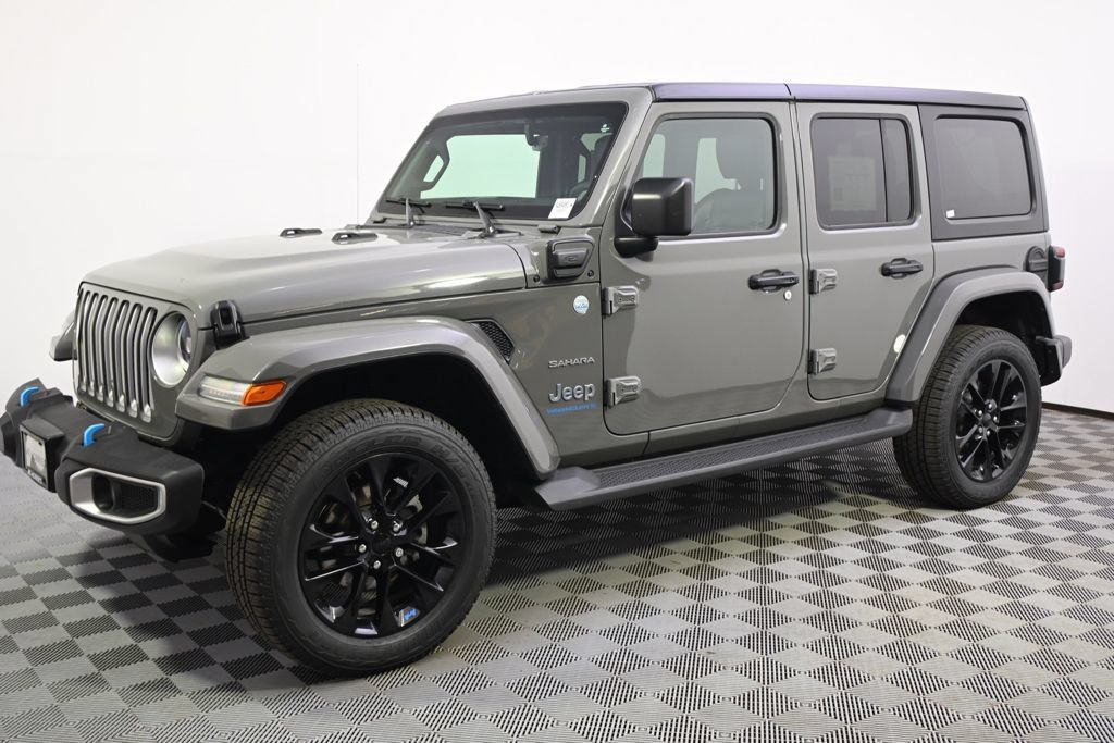 Used 2023 Jeep Wrangler Unlimited Sahara AWD/4WD image 2