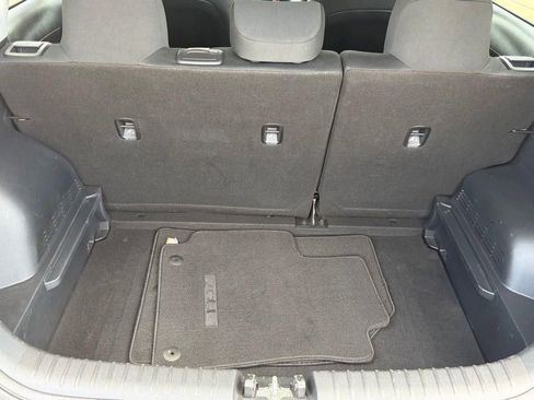 Used 2024 Kia Soul LX w/ Option Group 015 FWD image 15