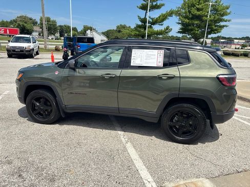 Used 2019 Jeep Compass Trailhawk AWD/4WD image 19