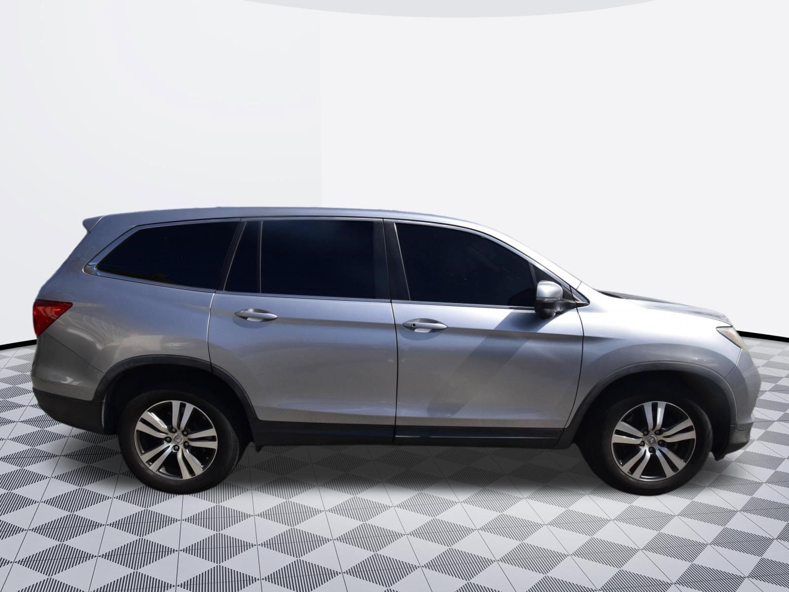 Used 2016 Honda Pilot EX image 5