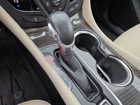 Used 2019 Buick Envision Essence image 19