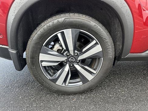 Certified 2025 Nissan Rogue SL image 11