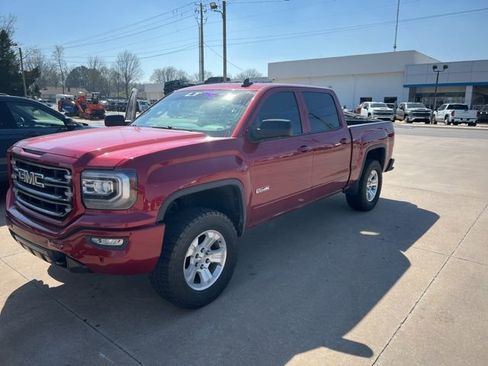 Used 2018 GMC Sierra 1500 SLT image 1