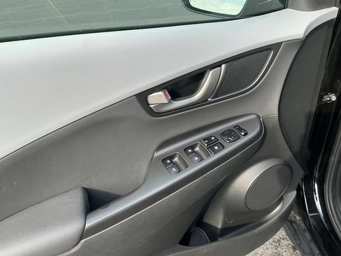 Used 2018 Hyundai Kona Limited AWD/4WD image 17
