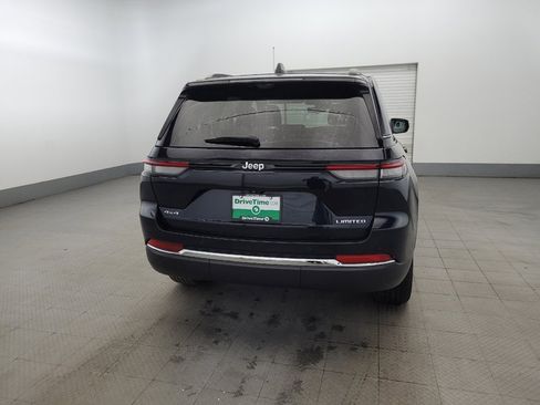 Used 2023 Jeep Grand Cherokee Limited w/ Luxury Tech Group II image 7